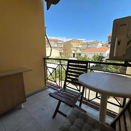 Apartment Mini's Seaside Studio Nea Peramos (Macedonia)