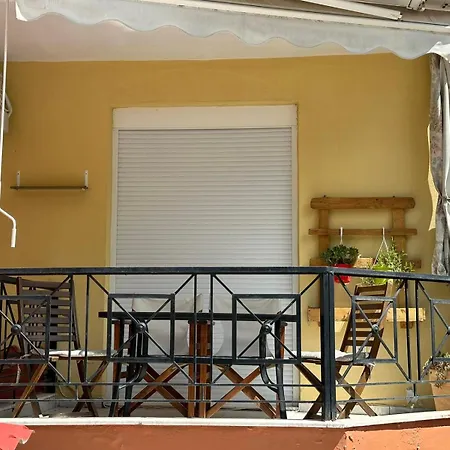 Mini's Seaside Studio Apartment Nea Peramos (Macedonia)